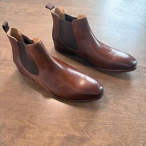 Men's Johnston & Murphy Chelsea Boots, 20-2816  size 10.5 M H 9. $249.95 NEW